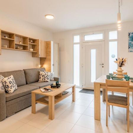 Jegmadar & Fekete Golya Apartmanok Mosonmagyaróvár Esterno foto